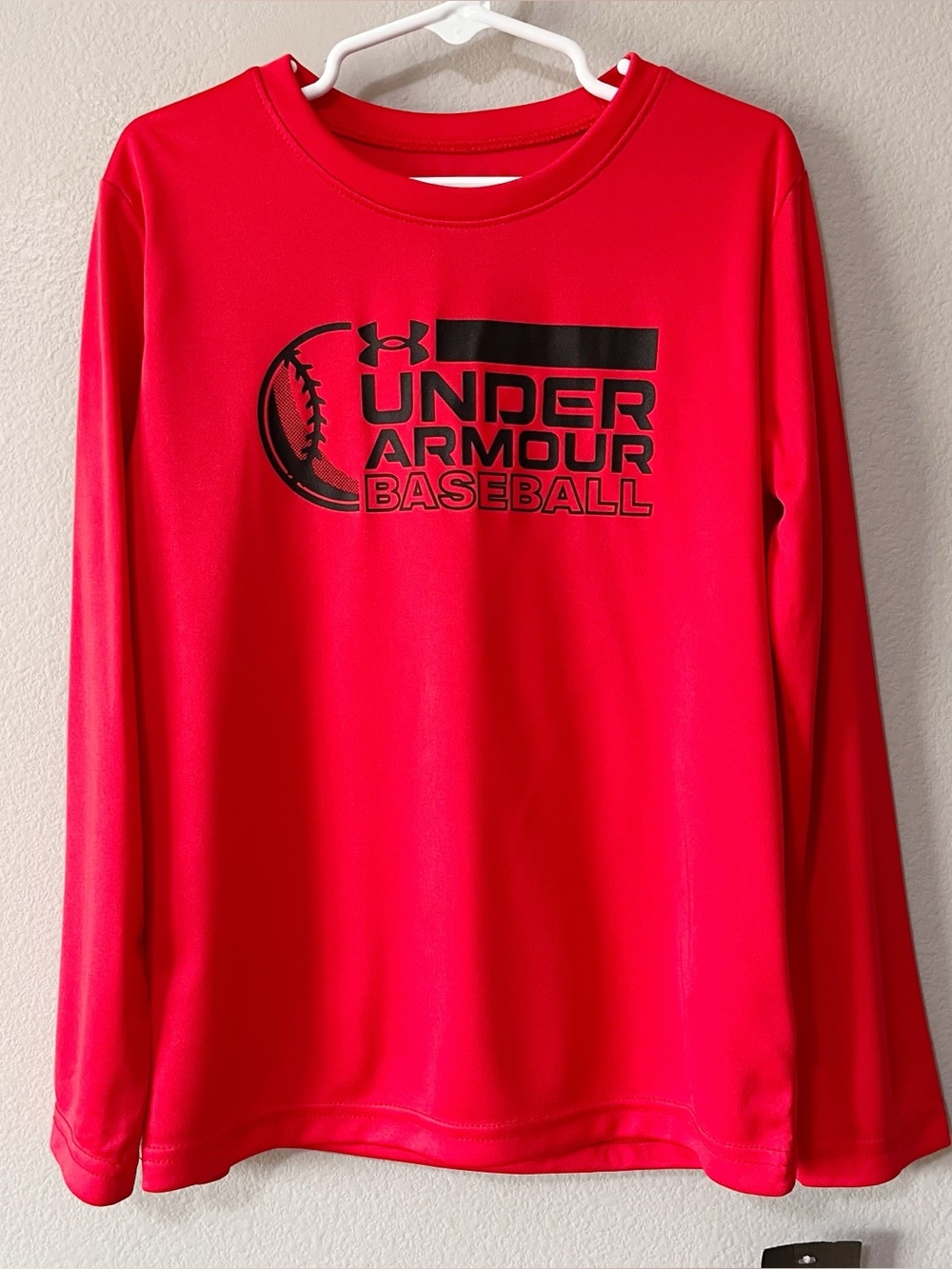 Under Armour NWT Boys Red Long Sleeve Baseball Shirt Size 6 - Picture 2 of 7